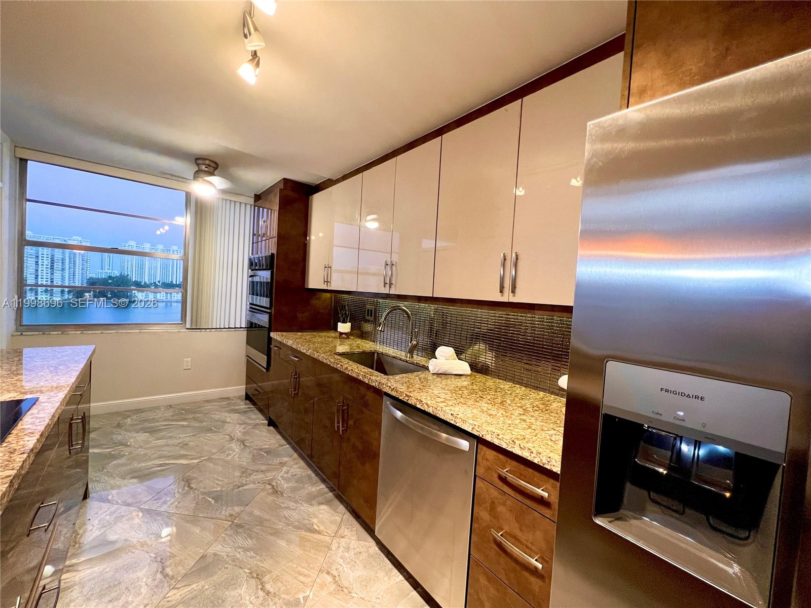 18041 Biscayne Blvd # 1104