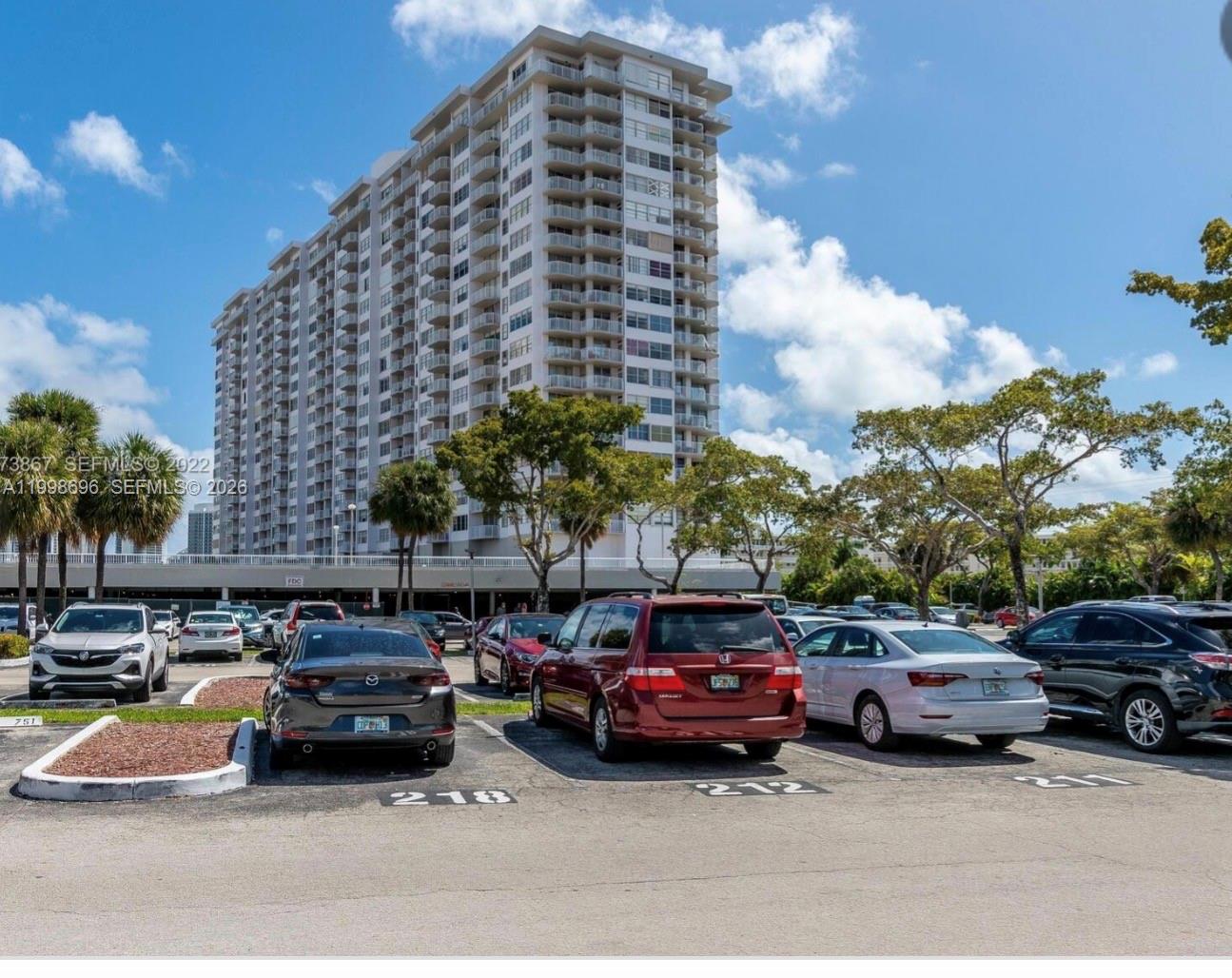 18041 Biscayne Blvd # 1104