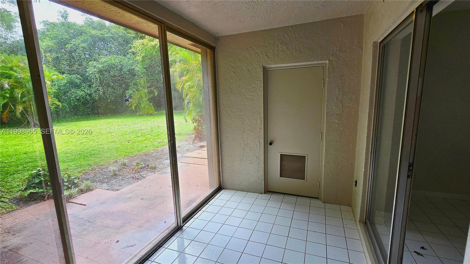 1912 Palmland Dr # 3