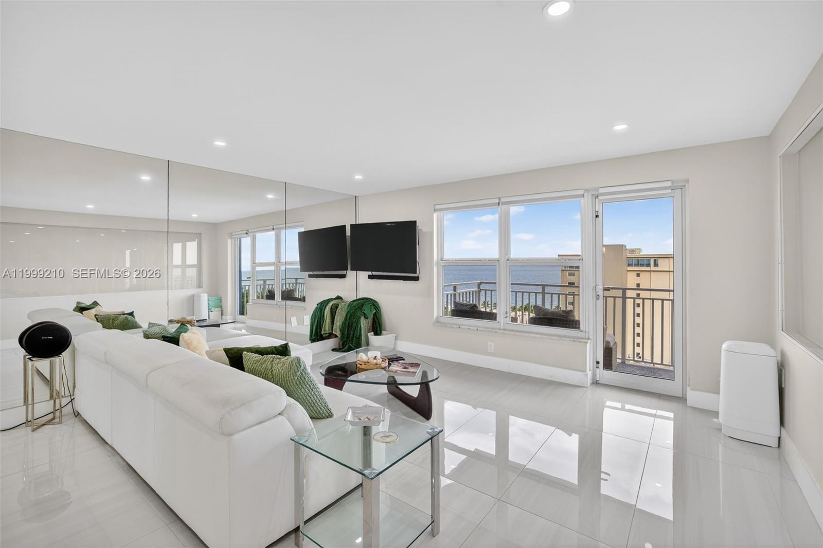 3000 E Sunrise Blvd # 14C