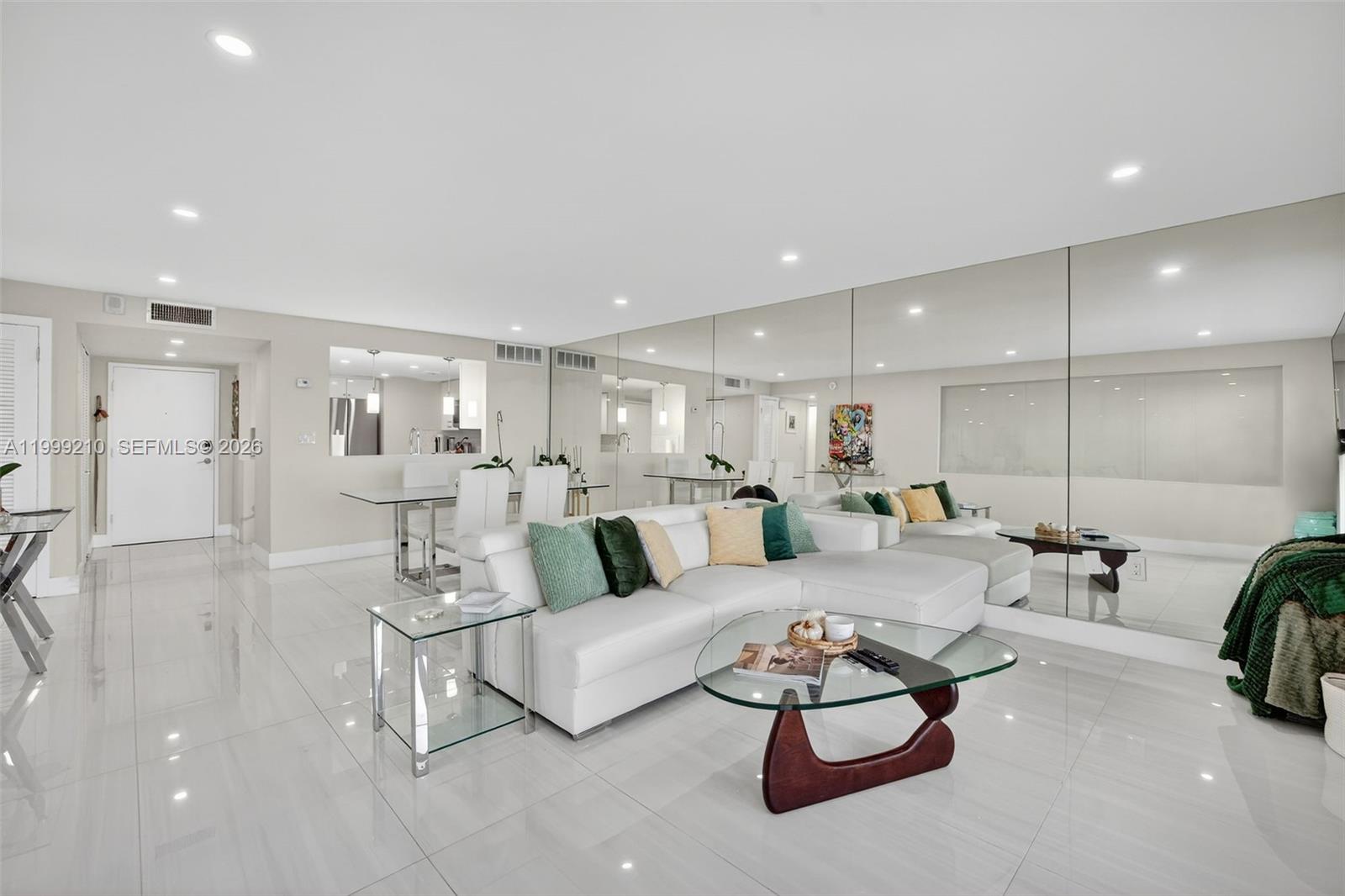 3000 E Sunrise Blvd # 14C
