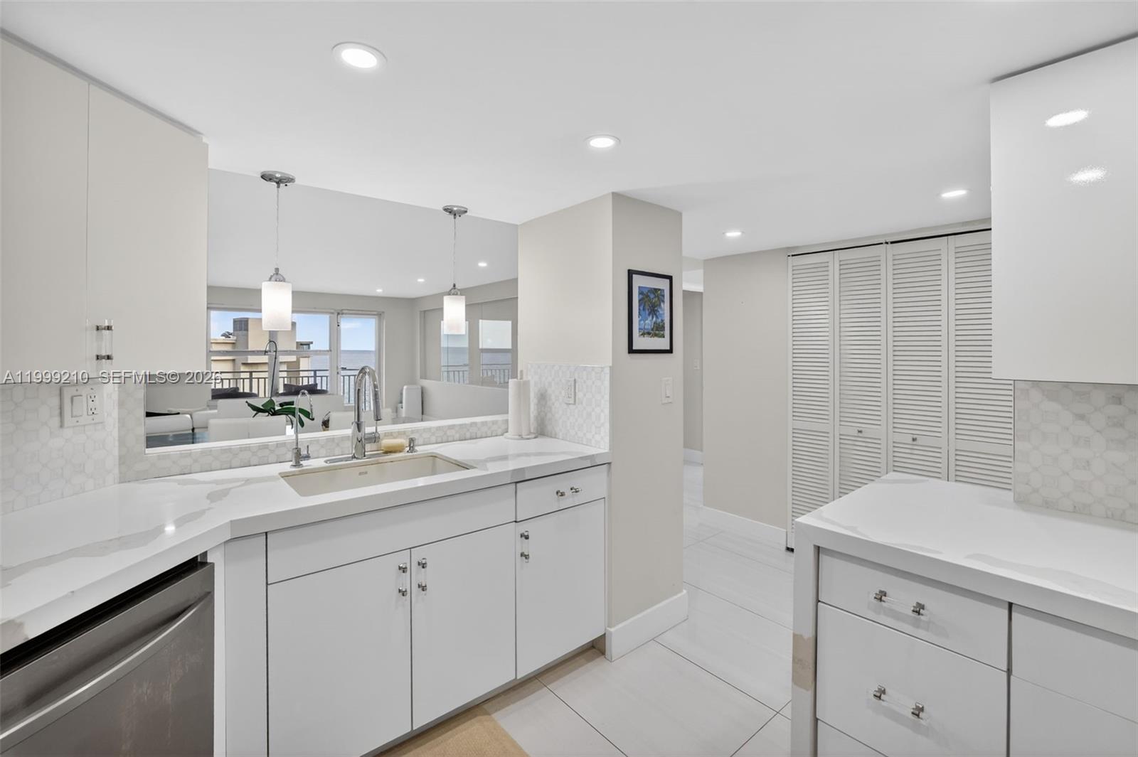 3000 E Sunrise Blvd # 14C