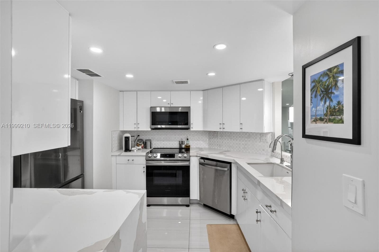 3000 E Sunrise Blvd # 14C