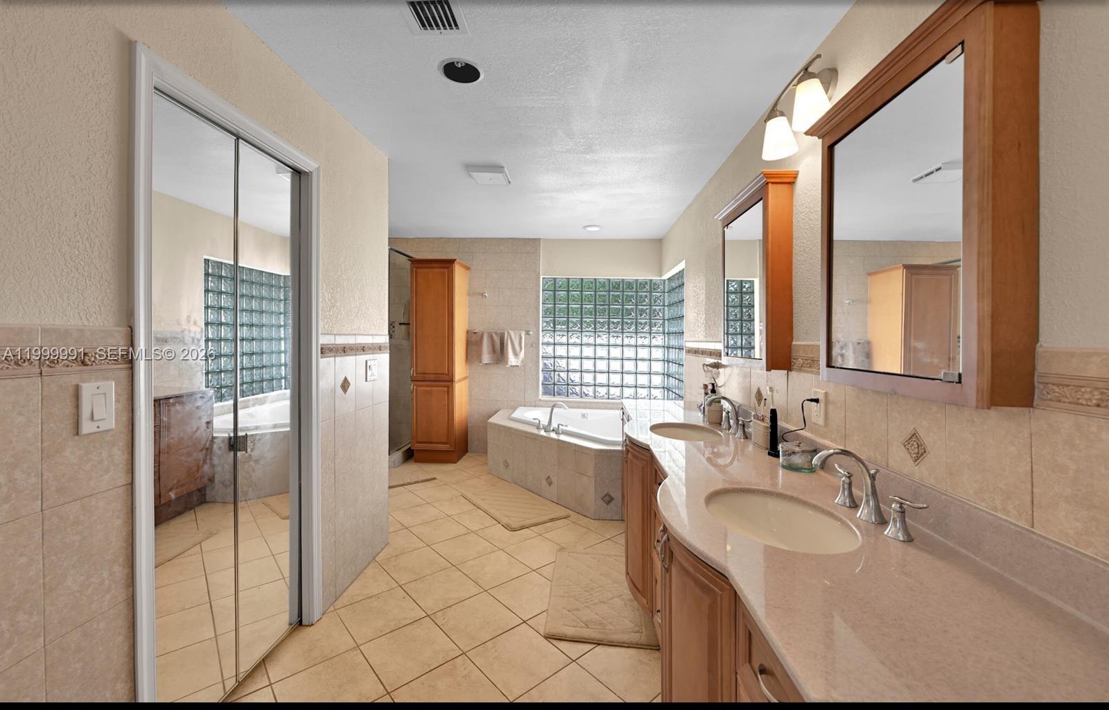 5200 NW 67th Ave