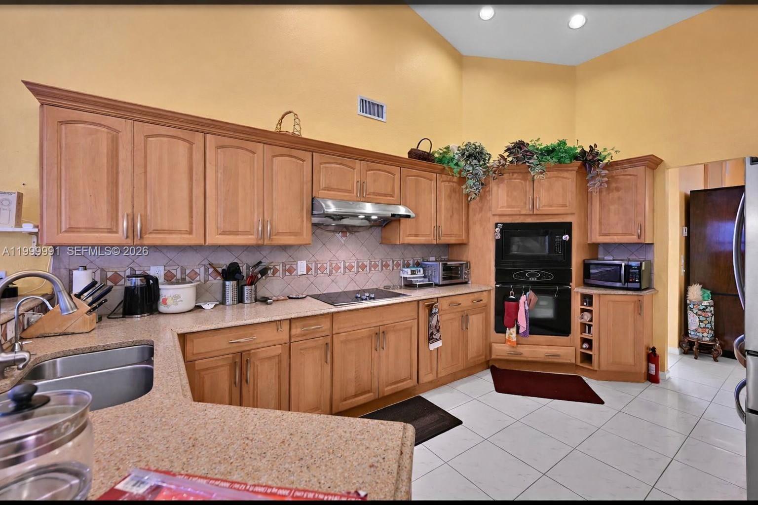 5200 NW 67th Ave