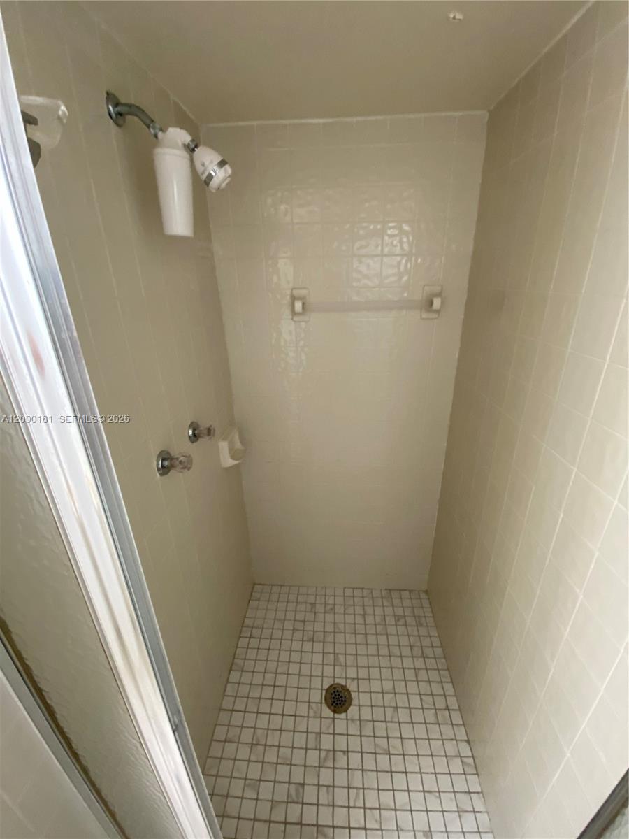 1900 Diana Dr # 3D
