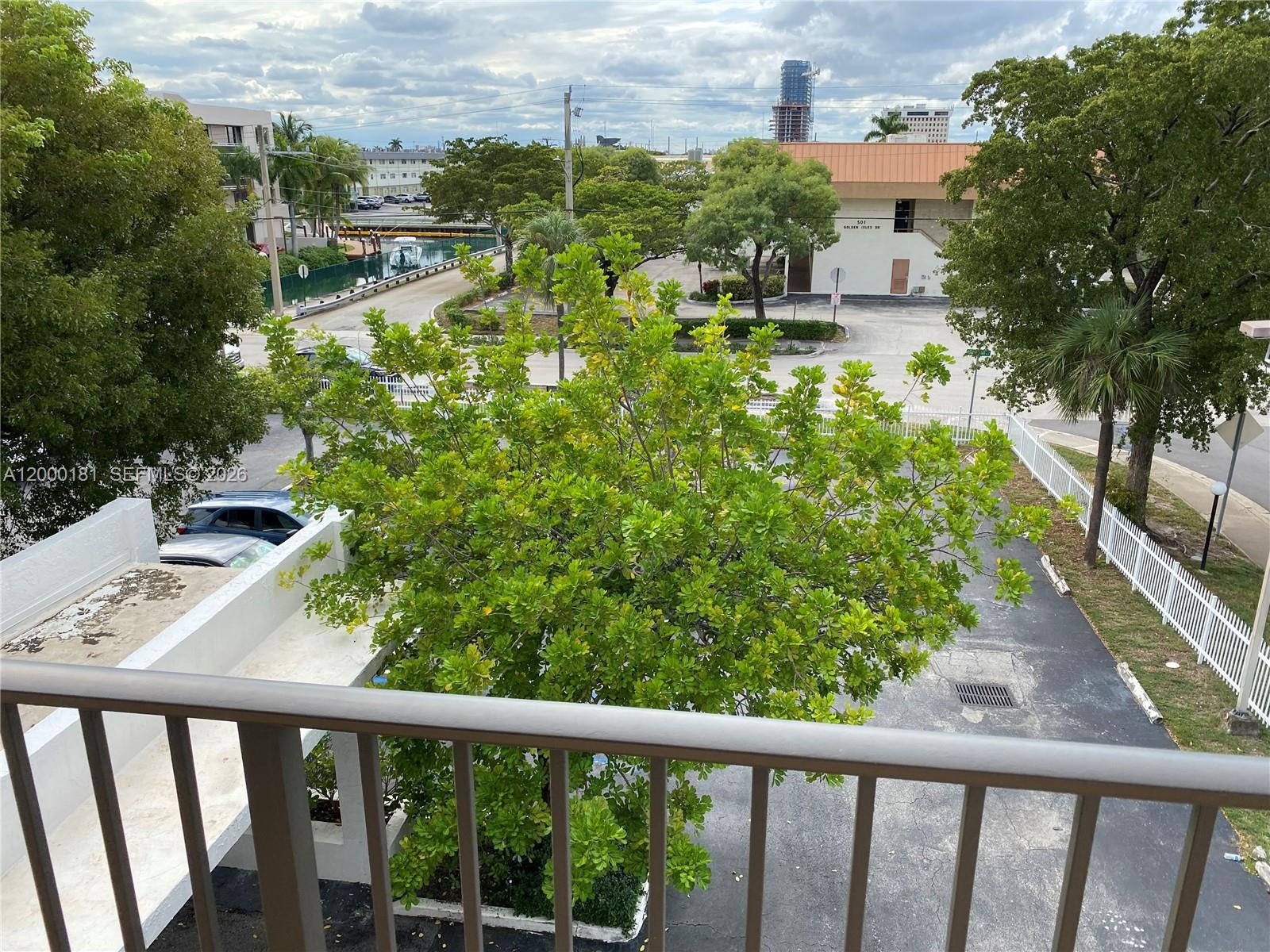 1900 Diana Dr # 3D