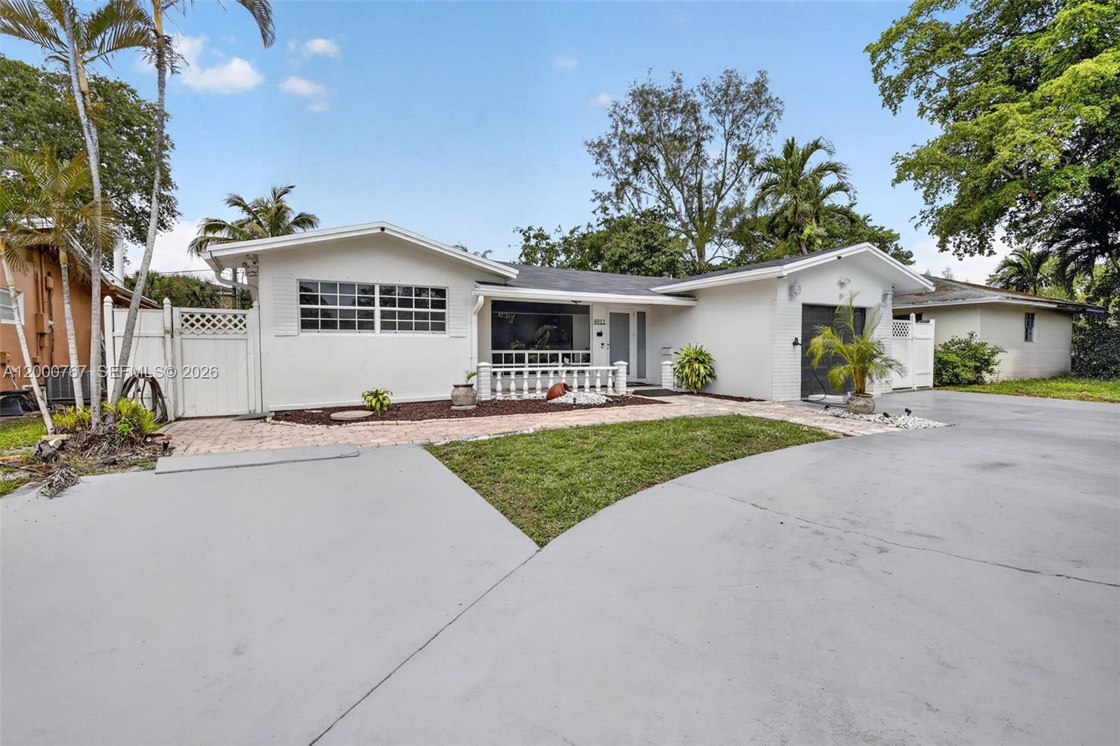 4911 SW 29th Ter