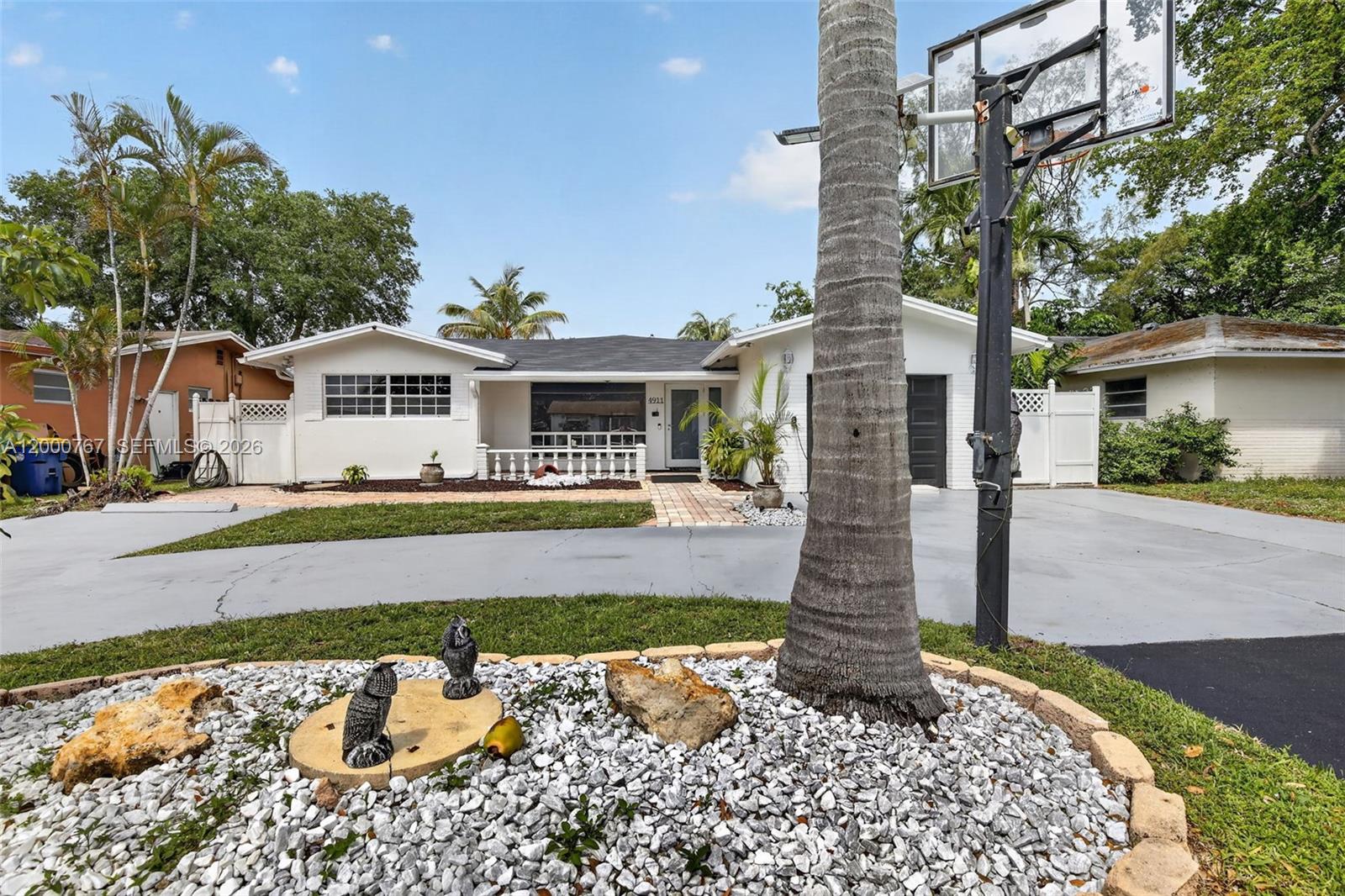 4911 SW 29th Ter