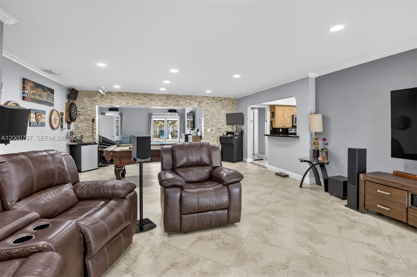 4911 SW 29th Ter