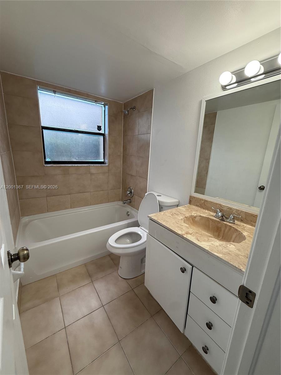 11120 Royal Palm Blvd # 10 Unit: 4-10