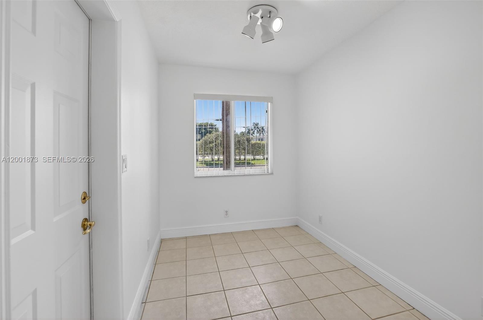 10907 W Broward Blvd