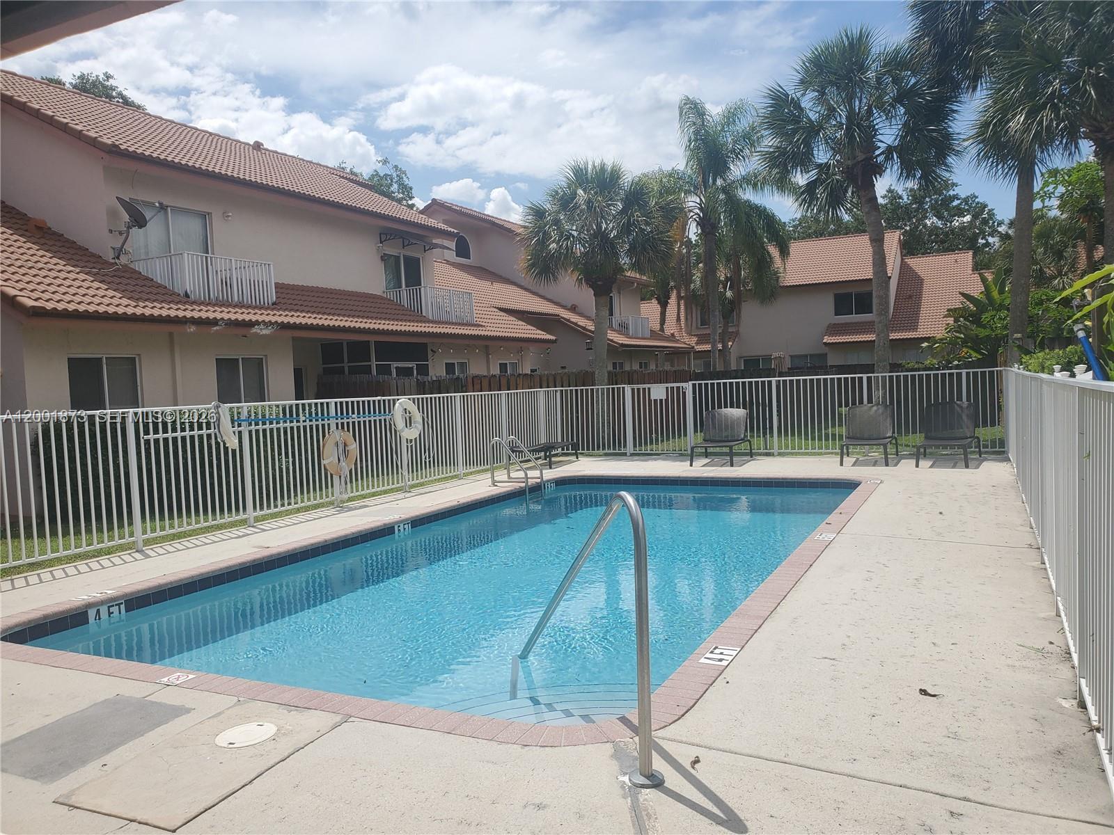 10907 W Broward Blvd