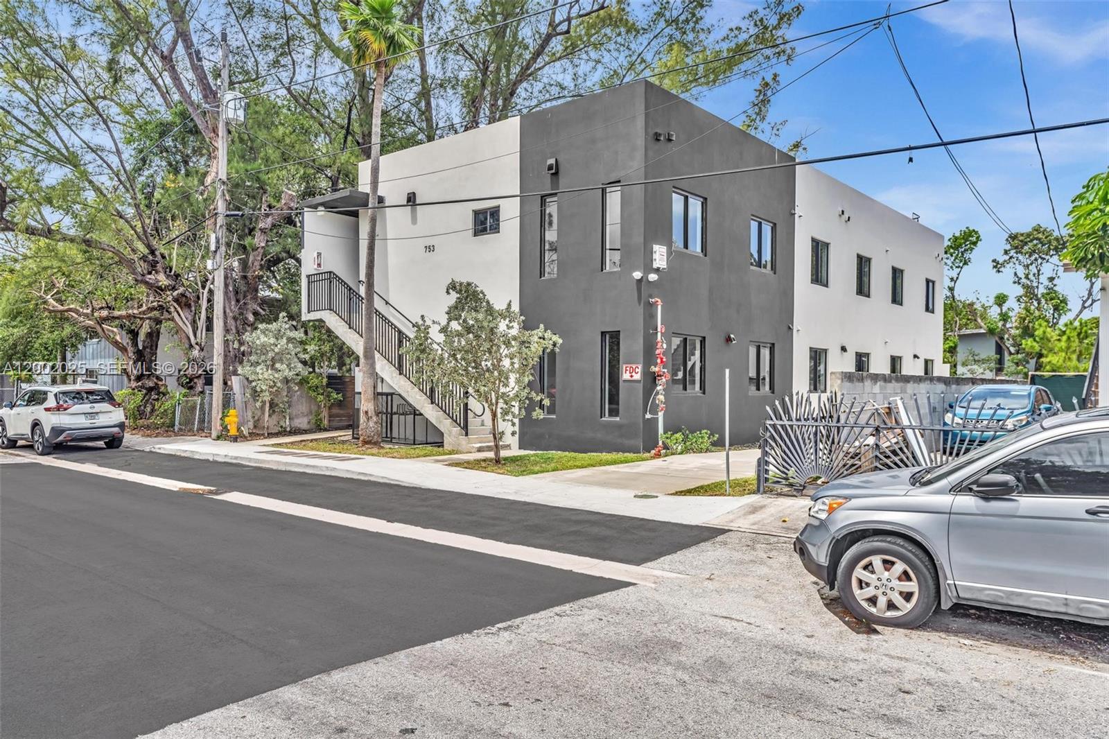 753 NW 30th St # 3