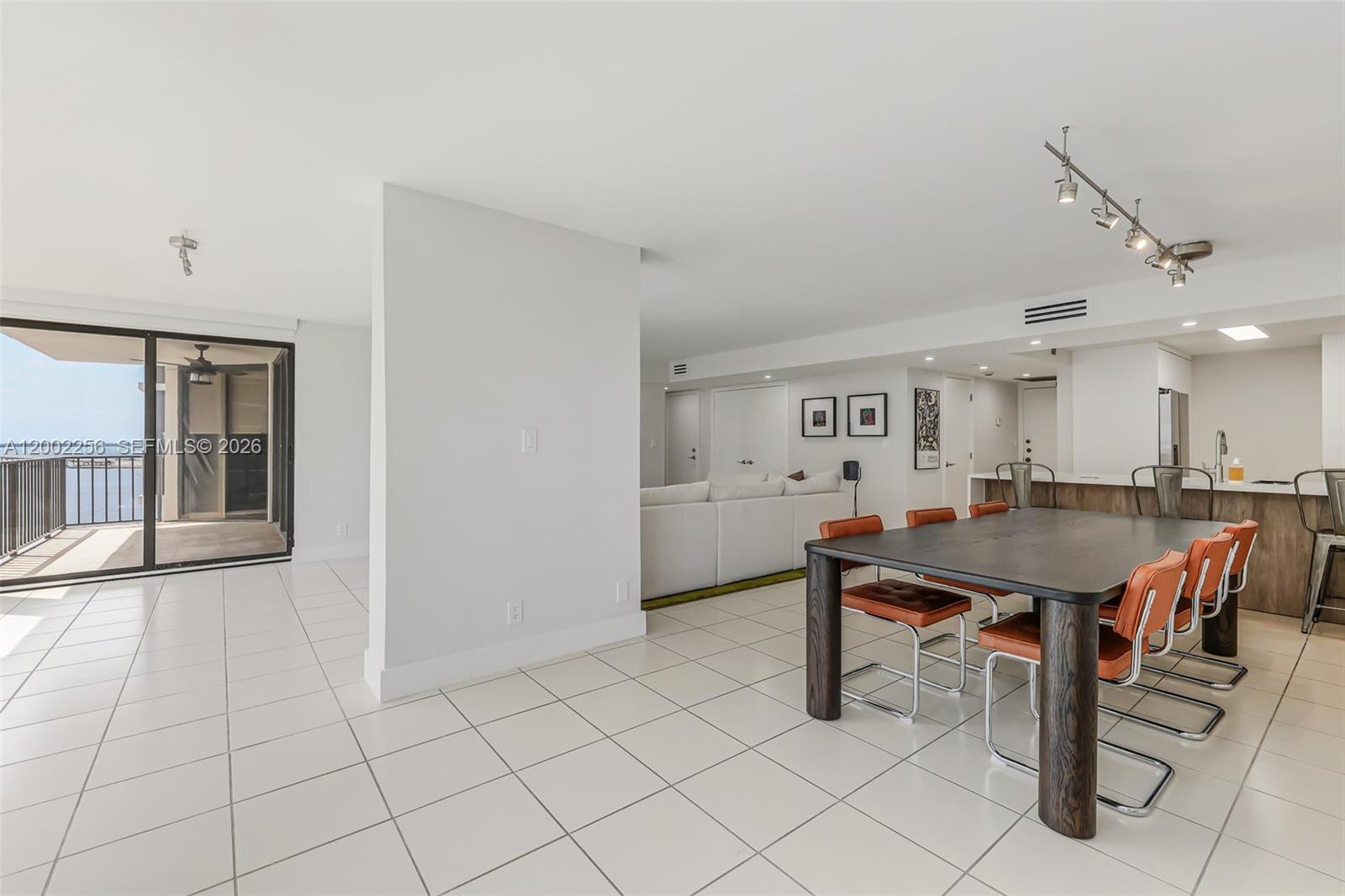 1915 Brickell Ave # C1404