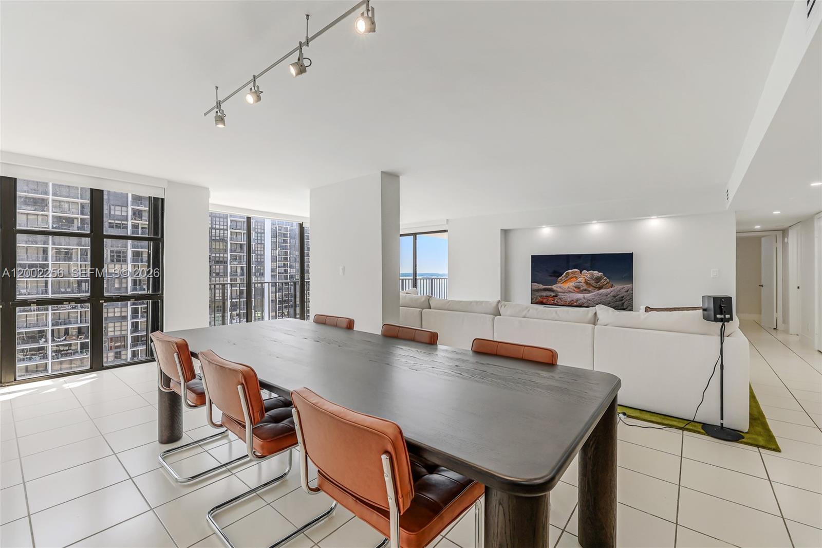 1915 Brickell Ave # C1404