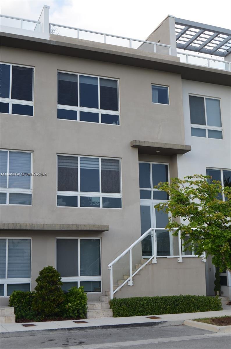 10347 NW 64th Unit: Ln