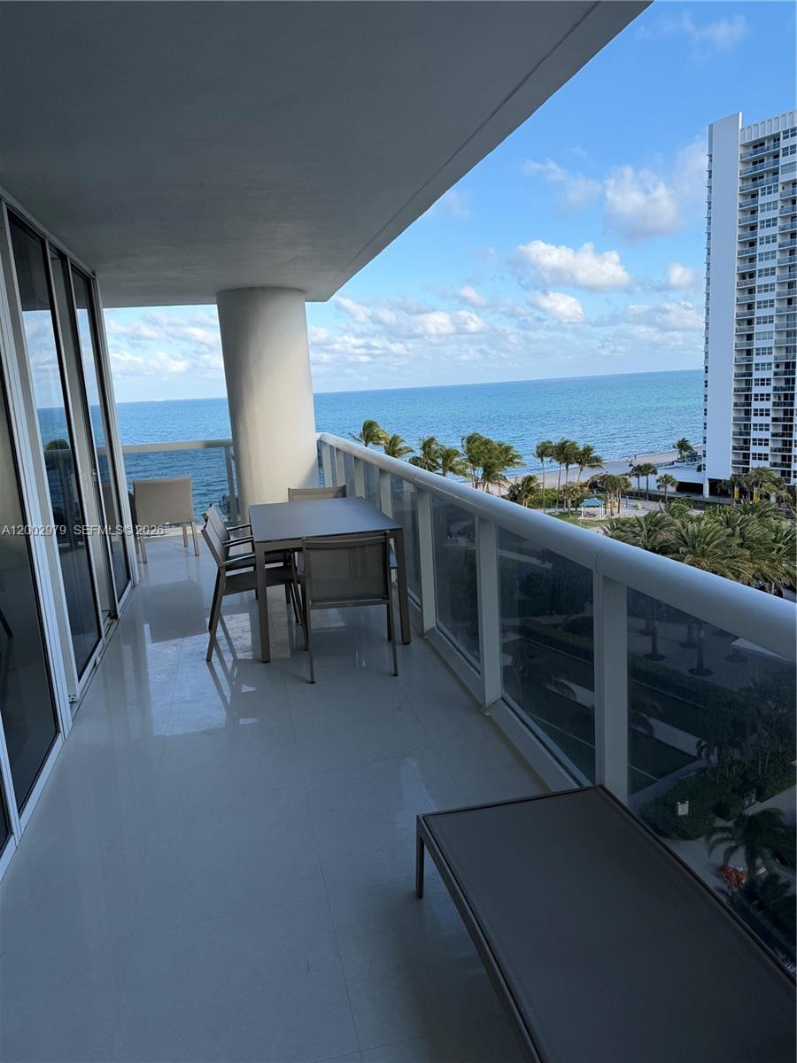 1850 S Ocean Dr # 805