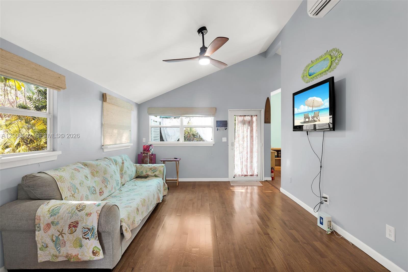 14 Bonita Ave