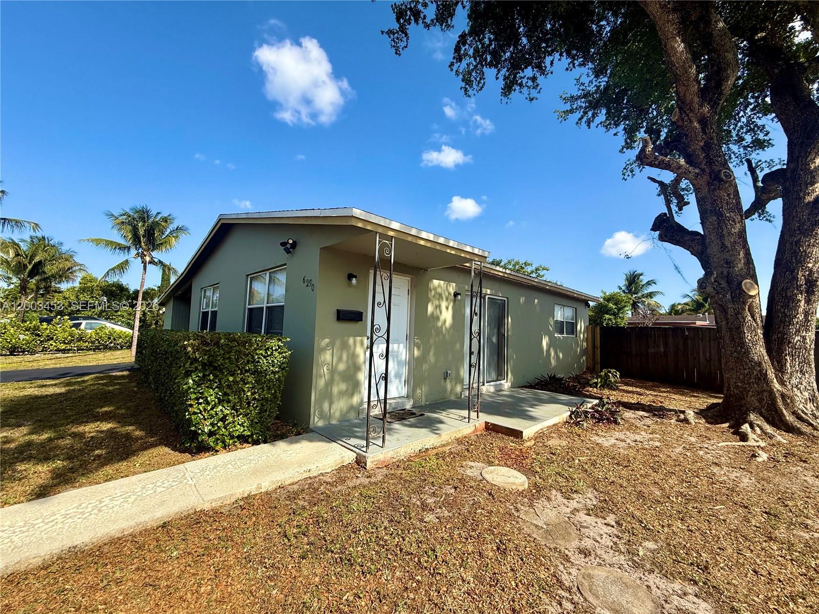 6290 NW 14th St # 6290