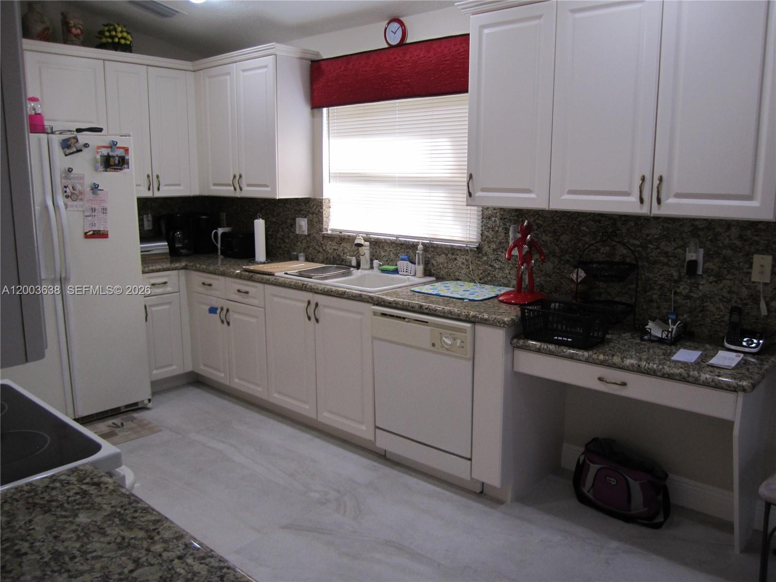 9798 Casa Mar Dr
