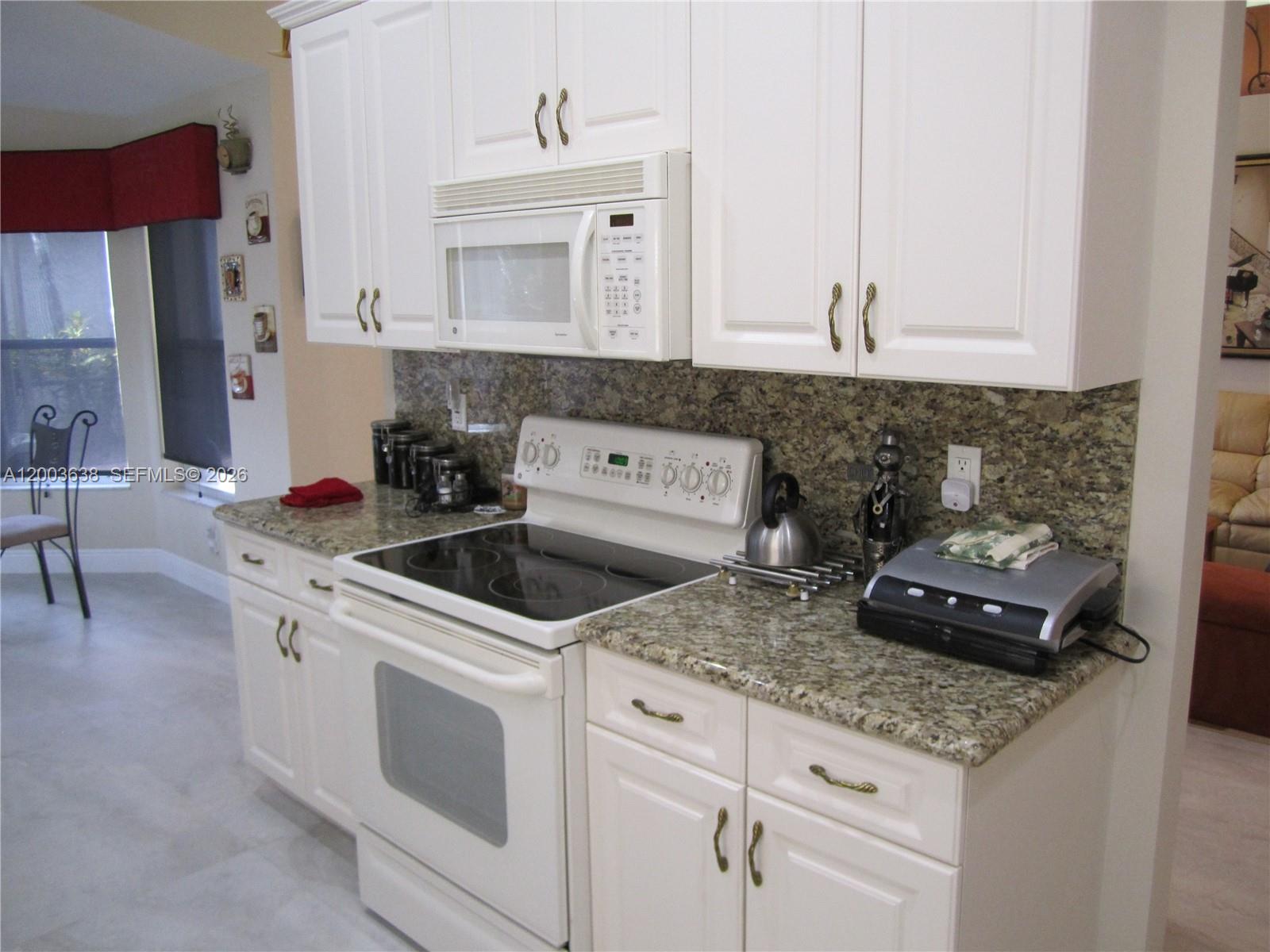 9798 Casa Mar Dr
