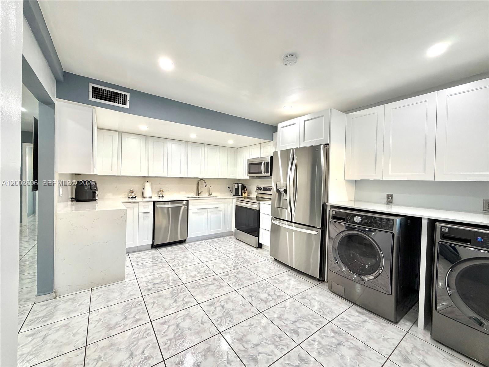 8155 W 9th Ct