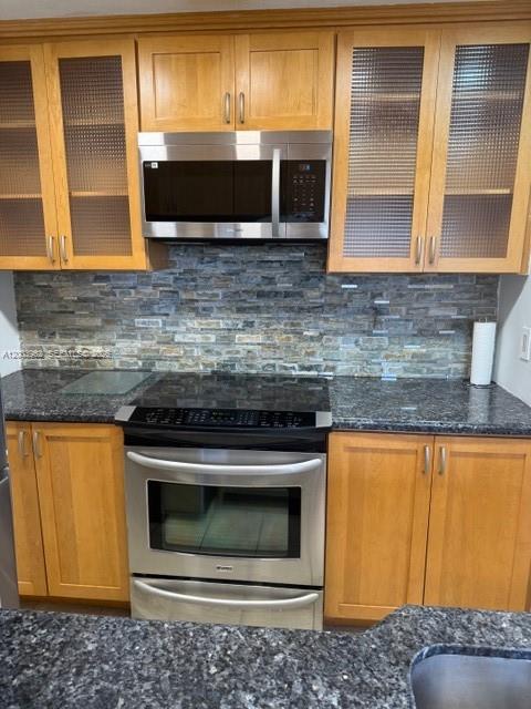 1407 NE 56th St # 301