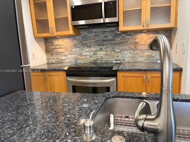 1407 NE 56th St # 301