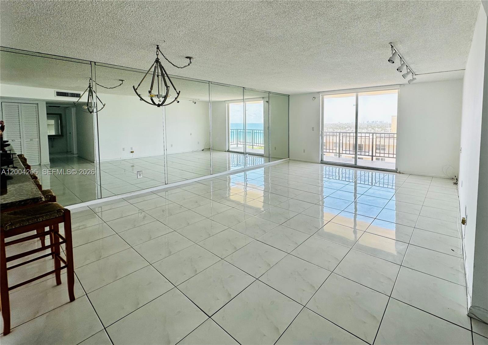 1501 S Ocean Dr # 1202