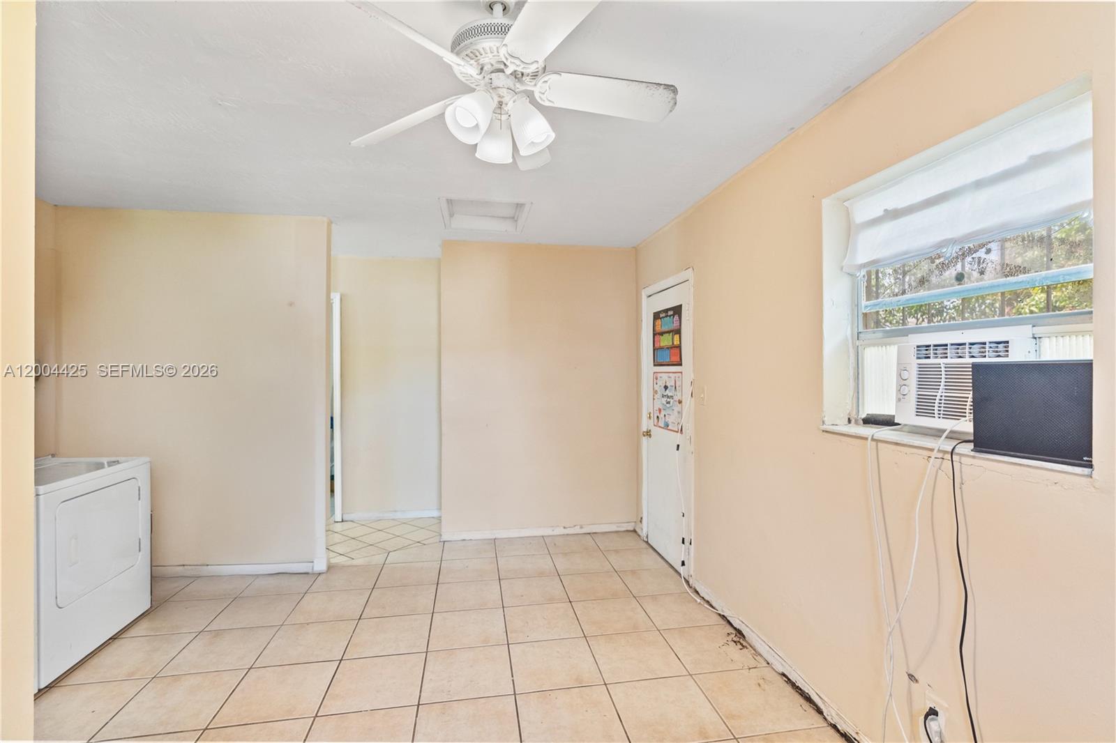 723 NW 15th Ter