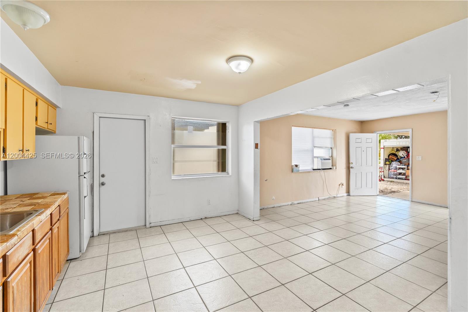 723 NW 15th Ter