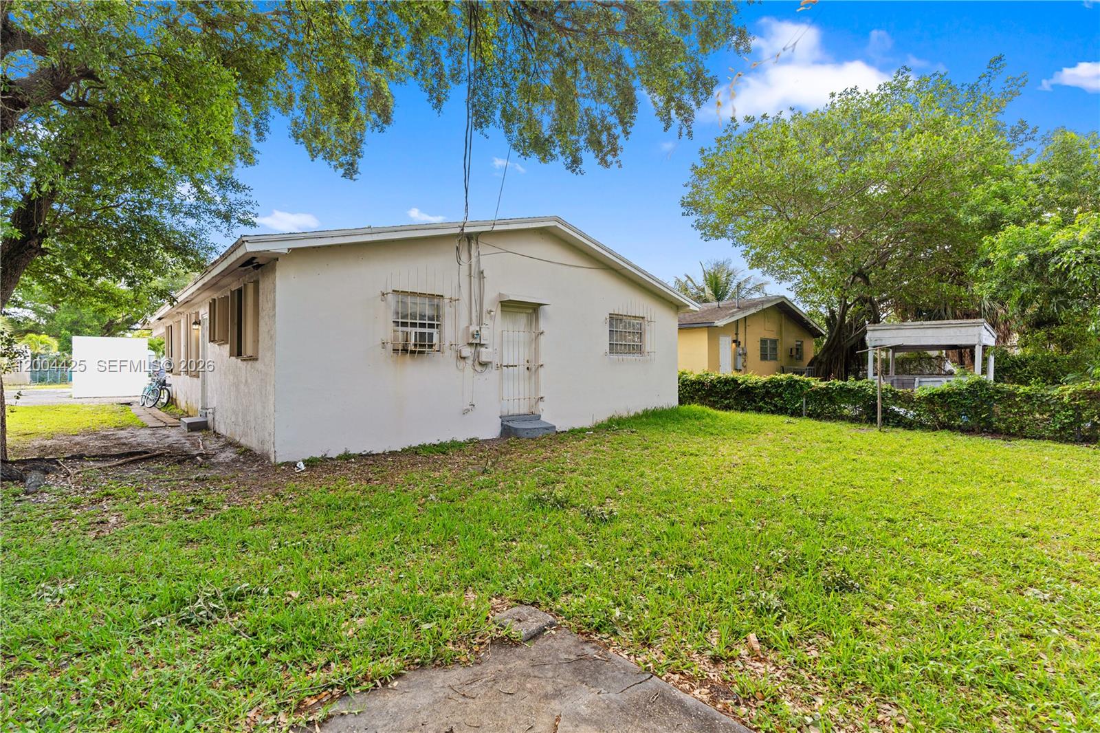 723 NW 15th Ter