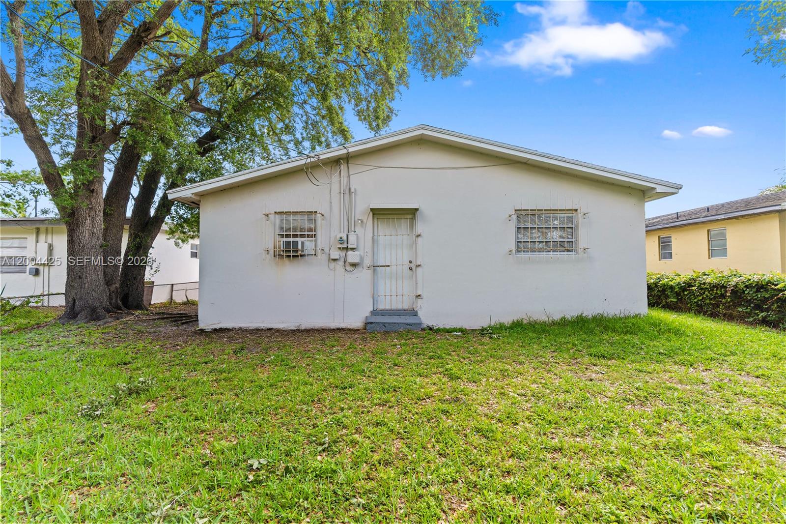 723 NW 15th Ter