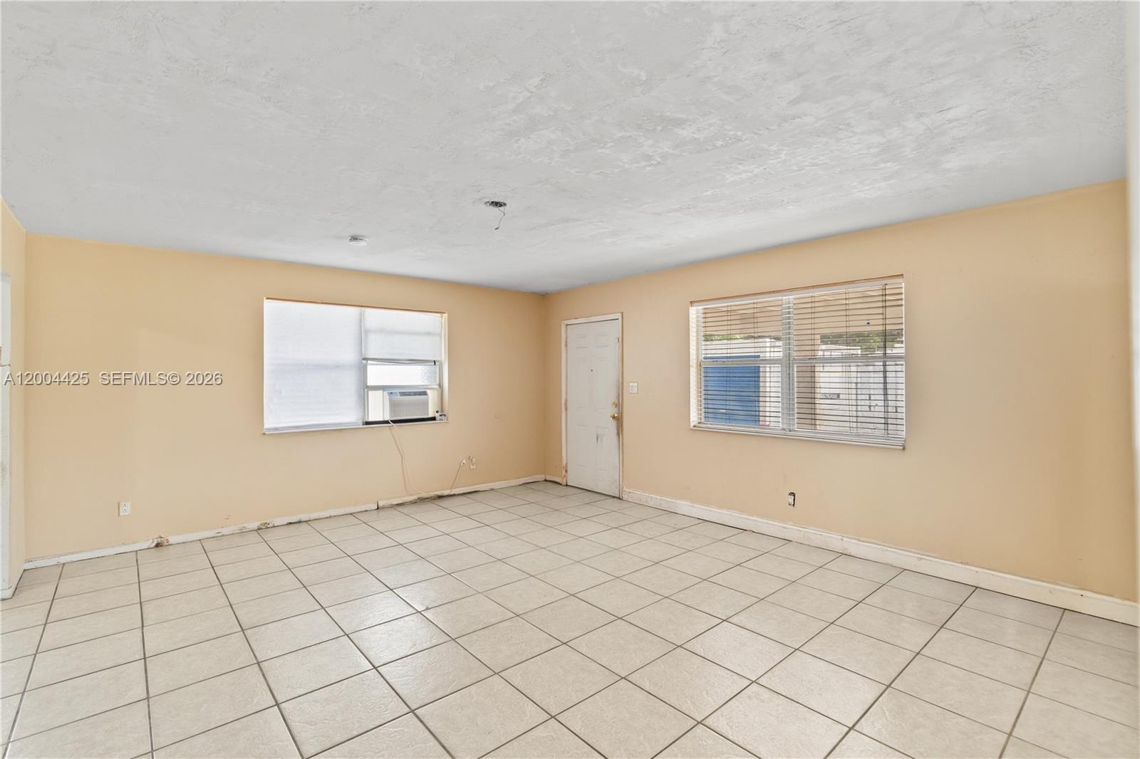 723 NW 15th Ter