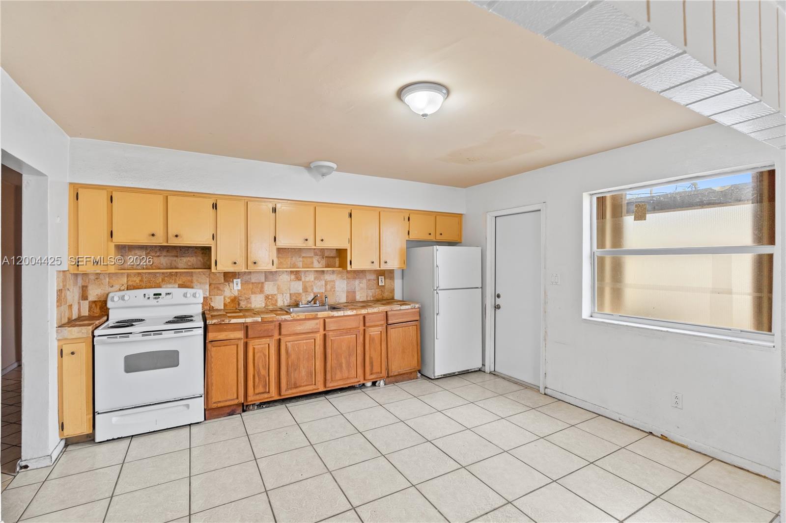 723 NW 15th Ter