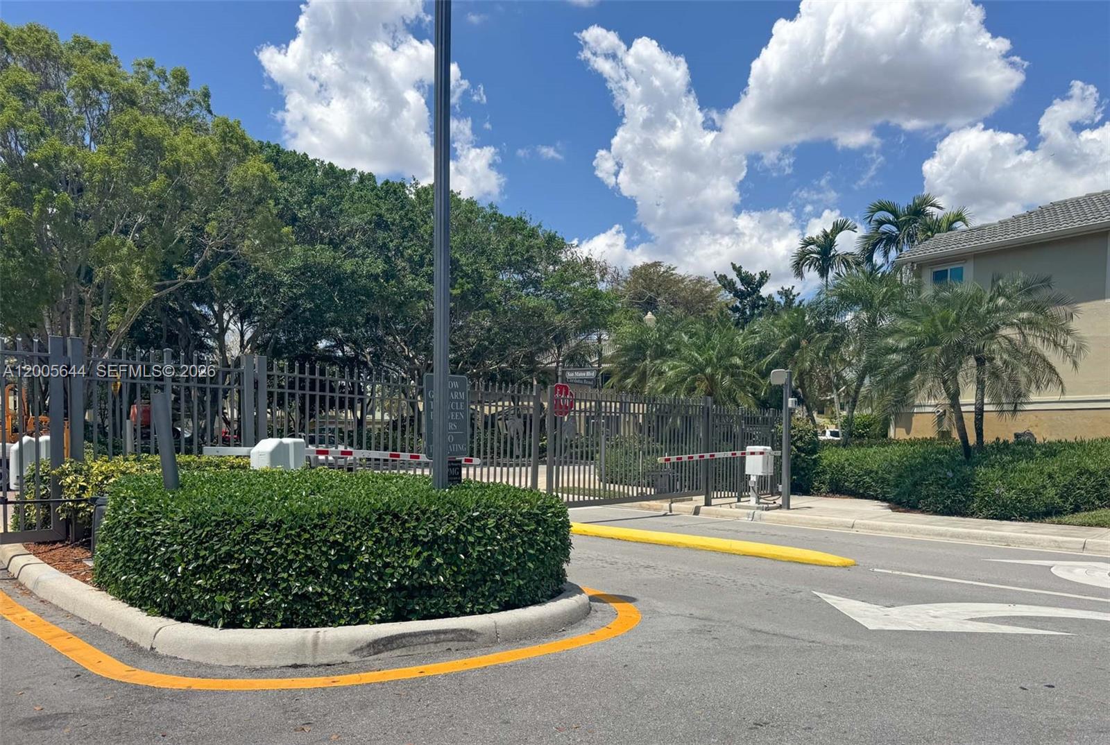 2143 Hacienda Ter