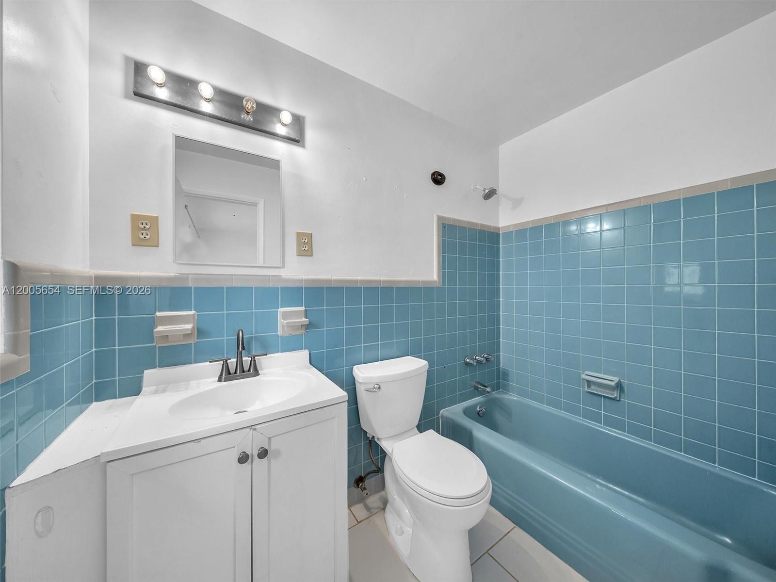 4401 NE 15th Ter