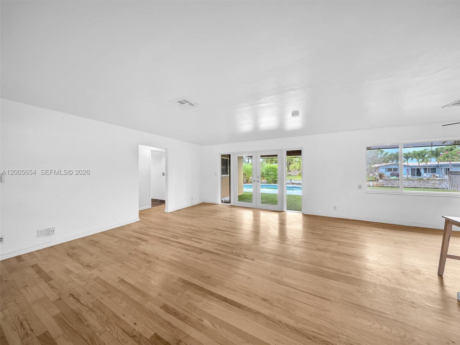 4401 NE 15th Ter