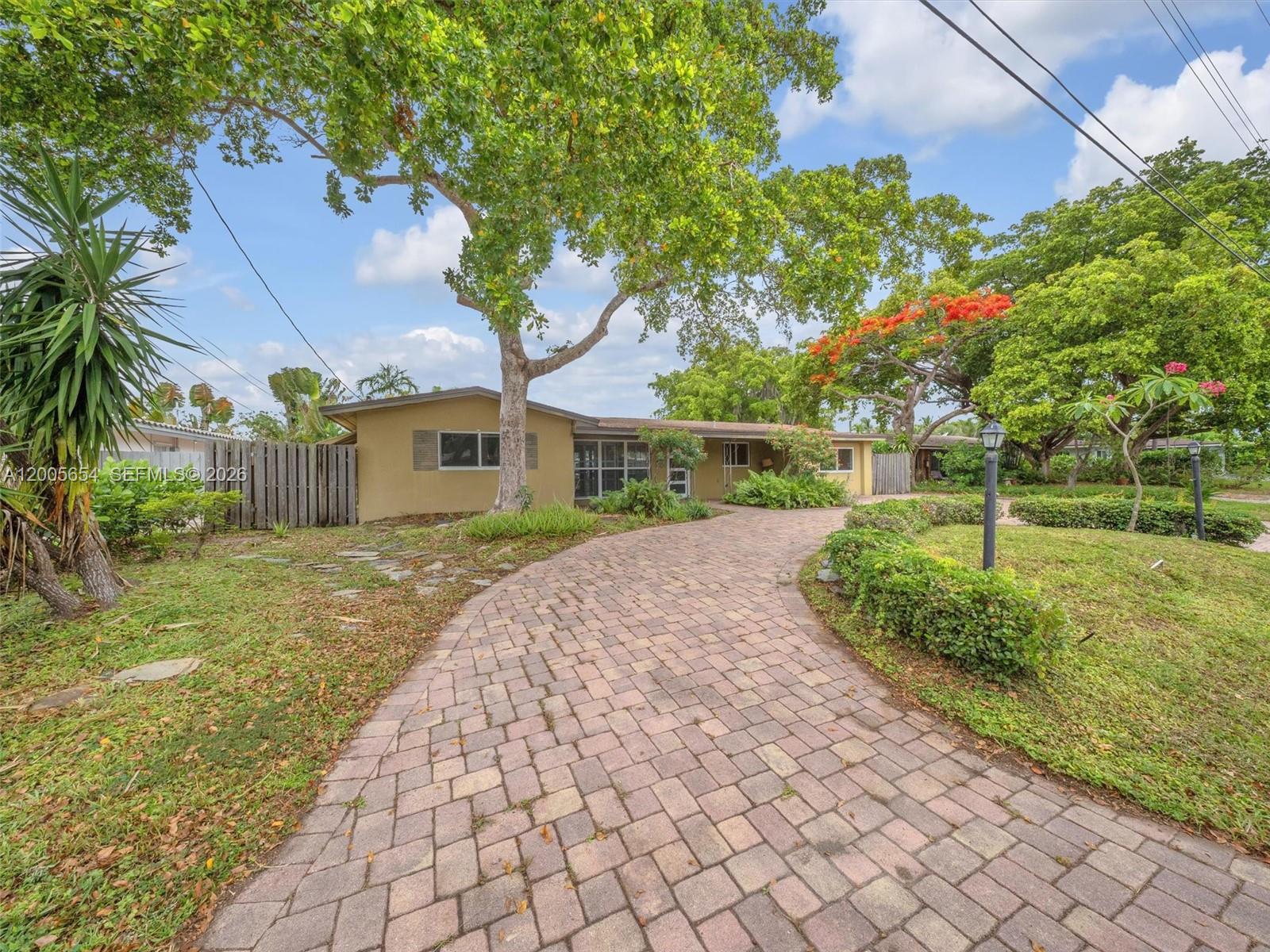 4401 NE 15th Ter