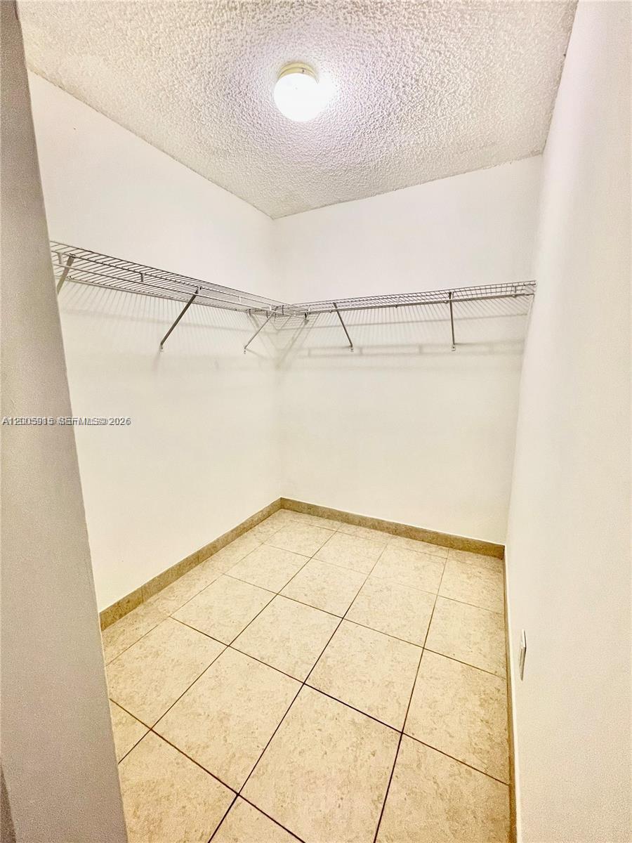 2320 S Cypress Bend Dr # 204