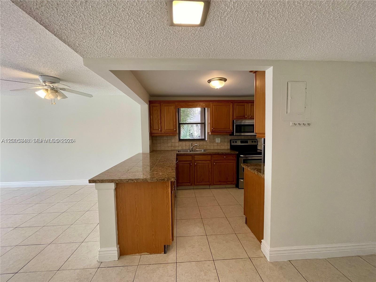 2320 S Cypress Bend Dr # 204