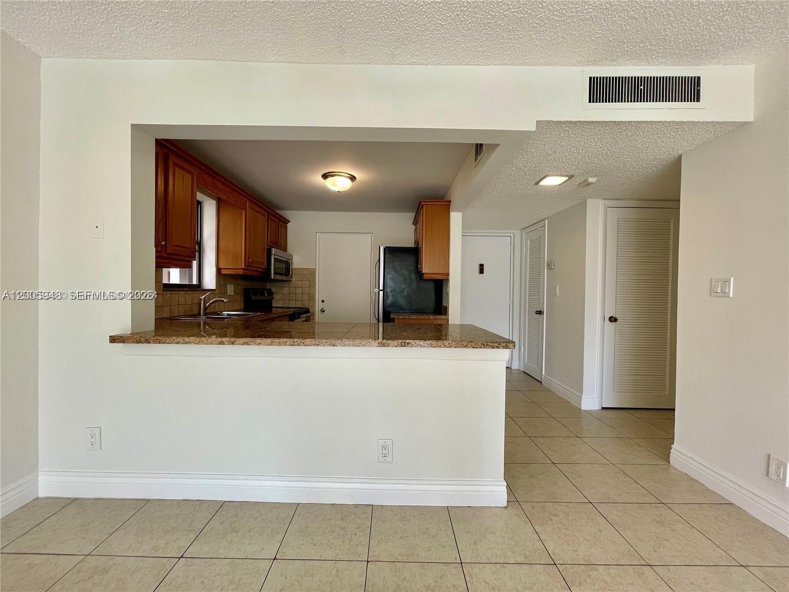 2320 S Cypress Bend Dr # 204