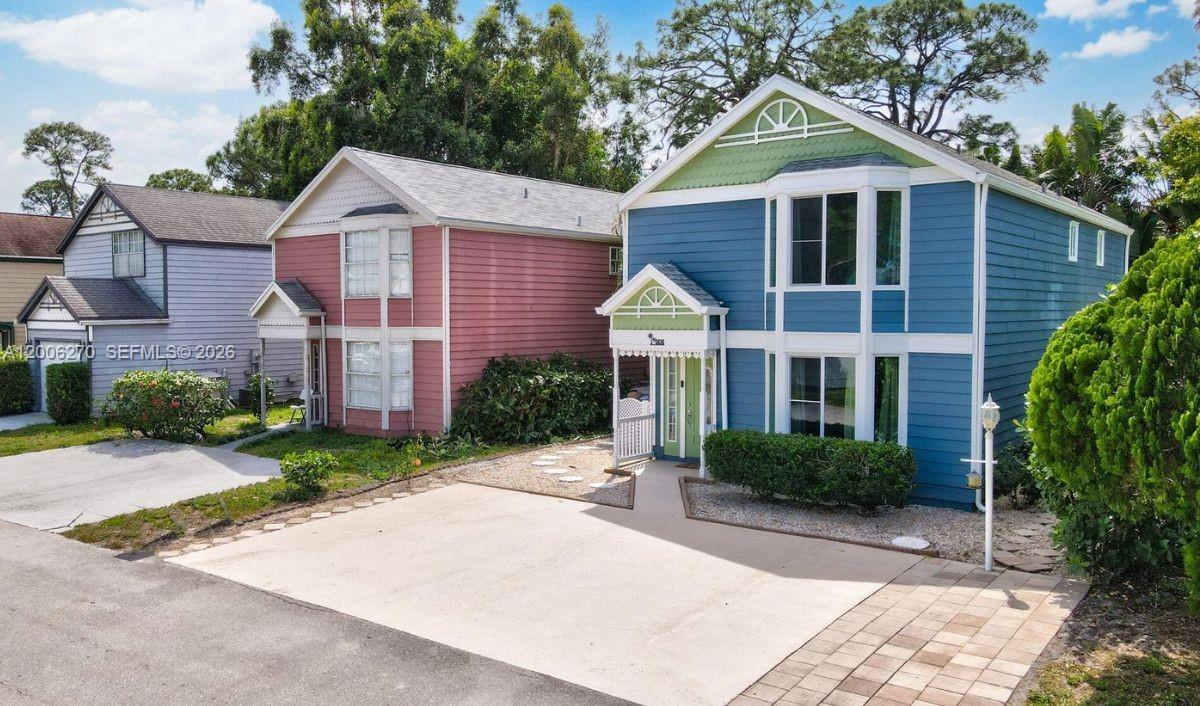 5836 Rambler Rose Way