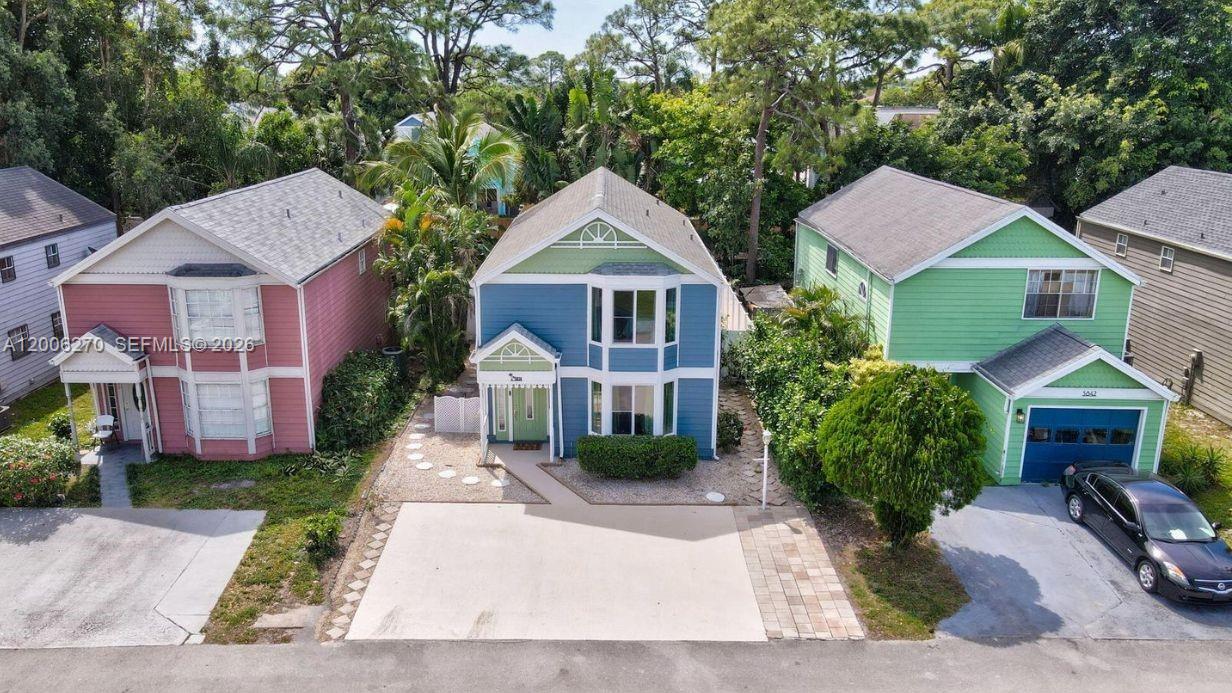 5836 Rambler Rose Way