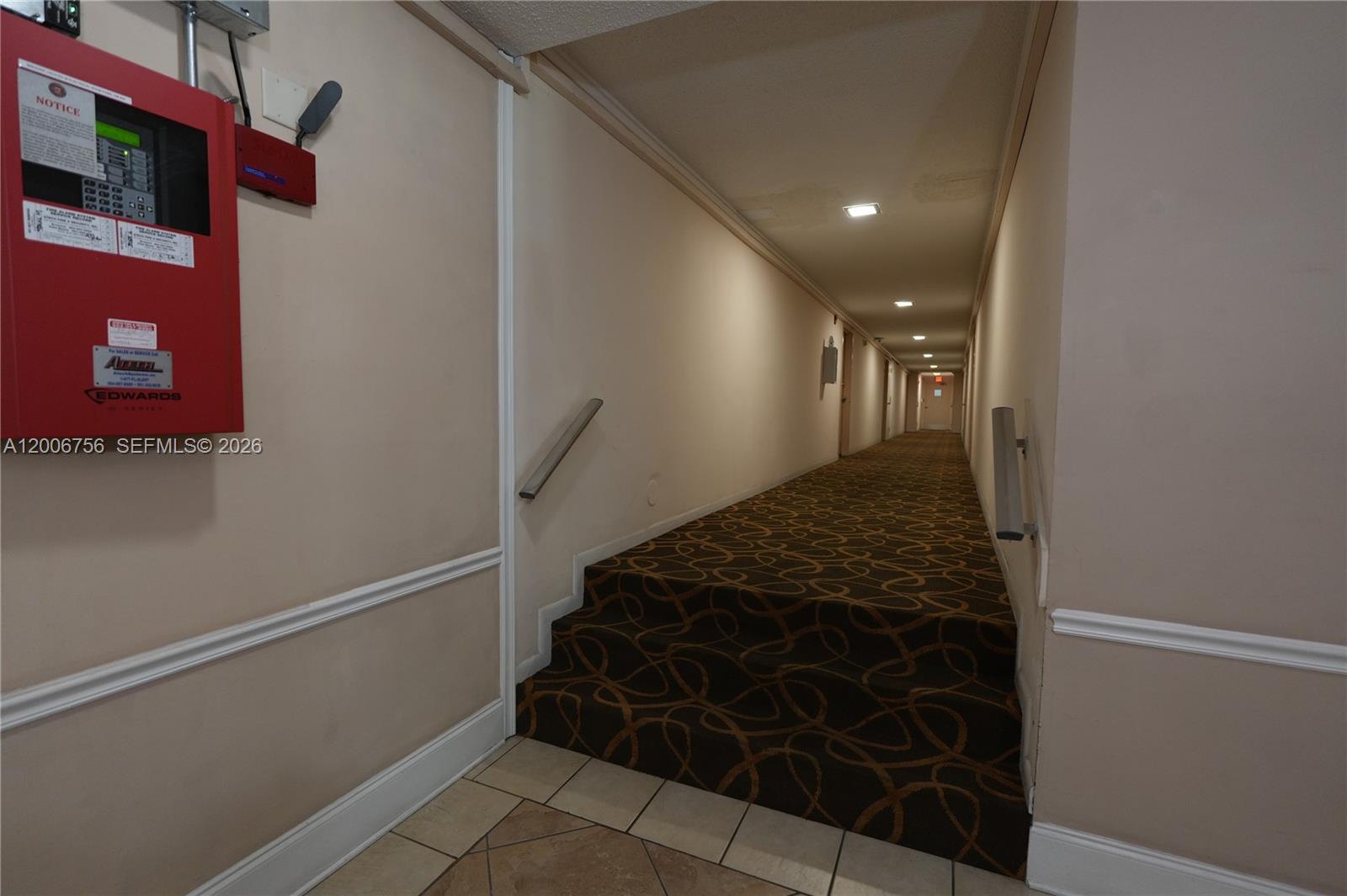 500 Executive Center Dr # 1J
