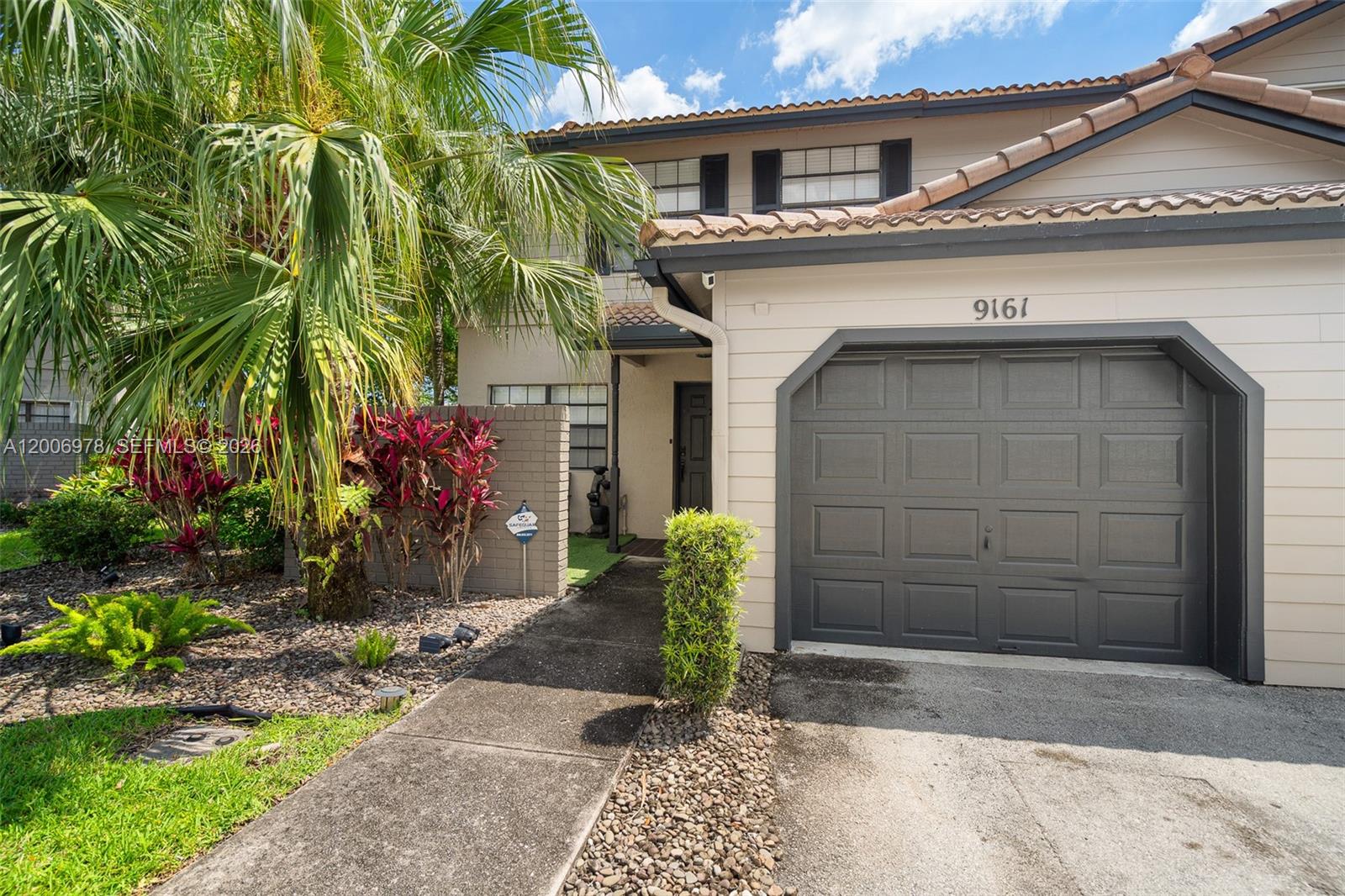 9161 Vineyard Lake Dr # 9161