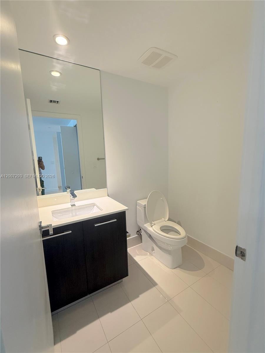 55 SW 9th St # 1809