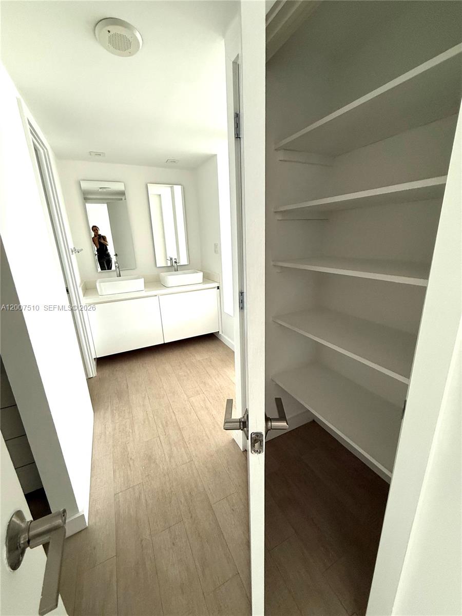 11111 Biscayne Blvd # 6C