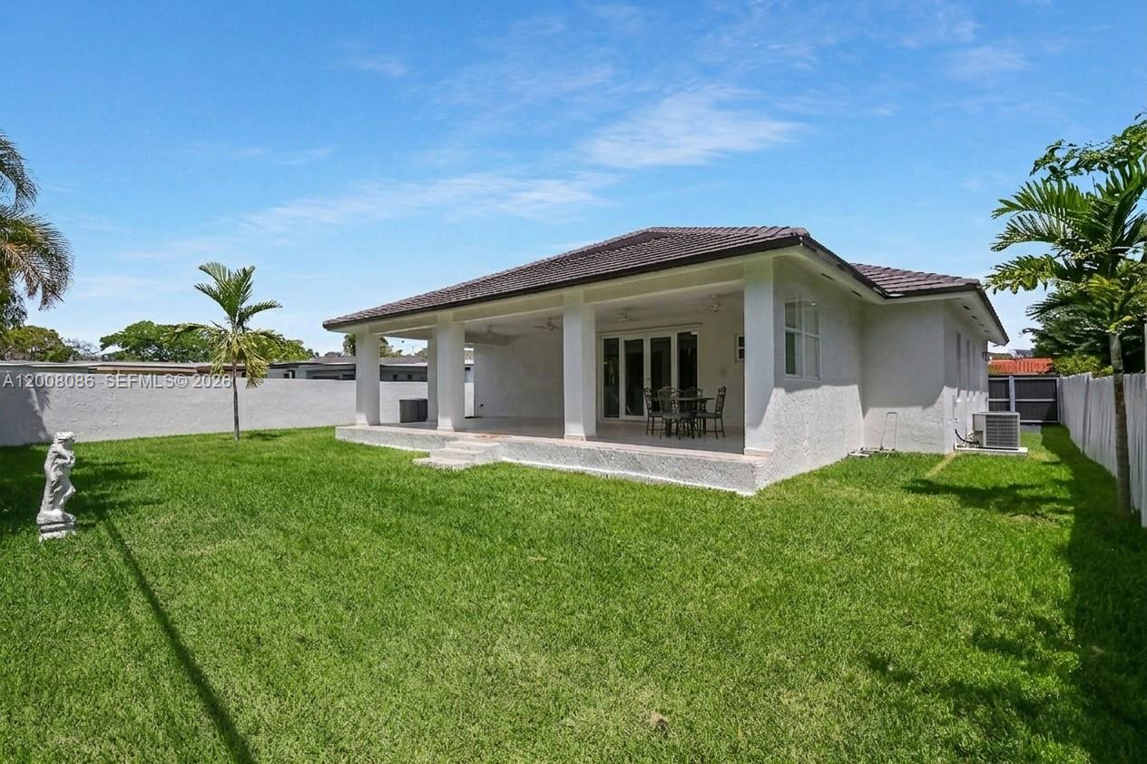 2850 NW 5th St